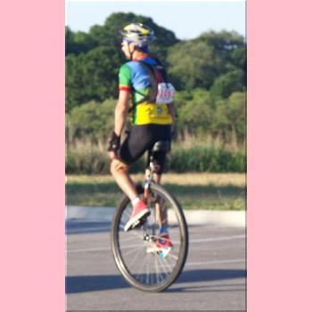 100_0655_Unicycle.JPG 27.5K